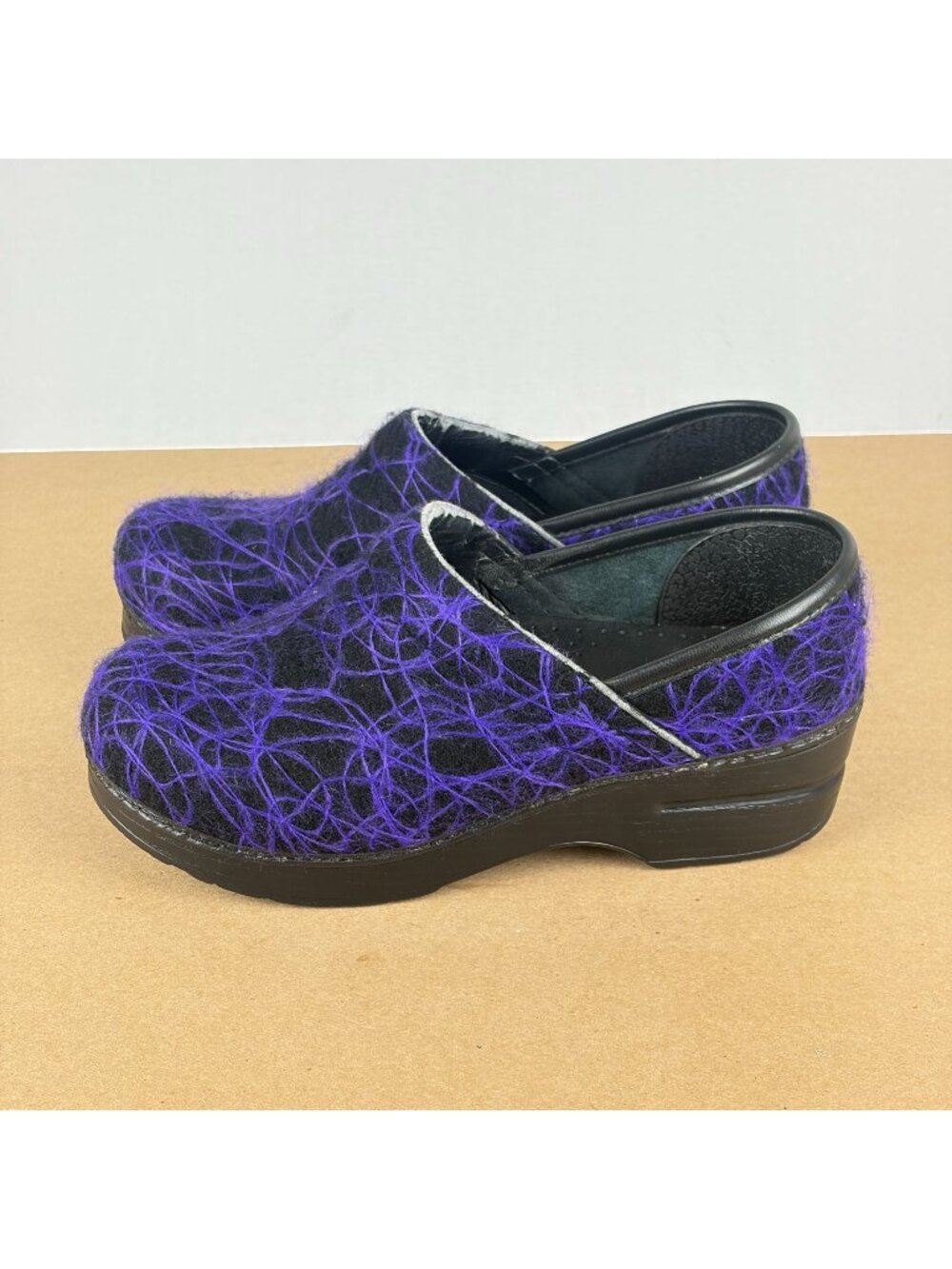 Dansko Purple Swirl Wool Clogs Womens 6.5/7 EU 37 Purple Black Slip On Comfort